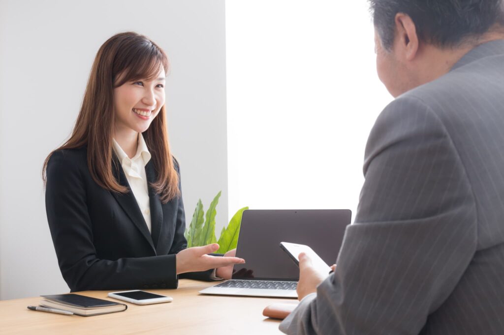 女性