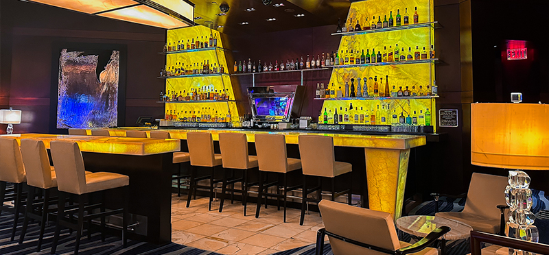 バー　カウンター