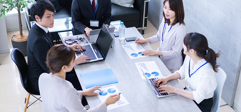 オフィス　打ち合わせ