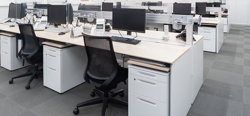 オフィス　デスク