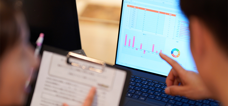 事務　経営　PC